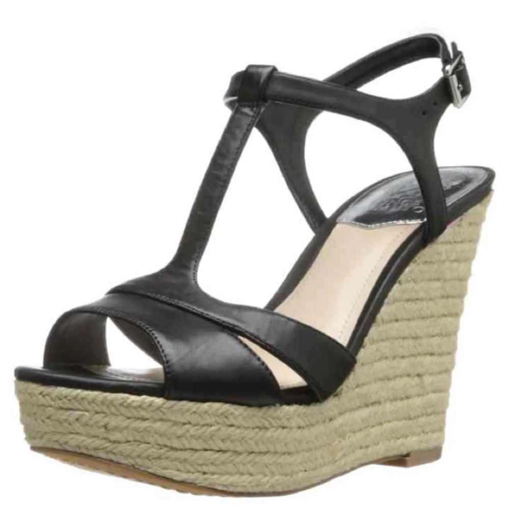 🌼 Vince Camuto wedge leather upper
